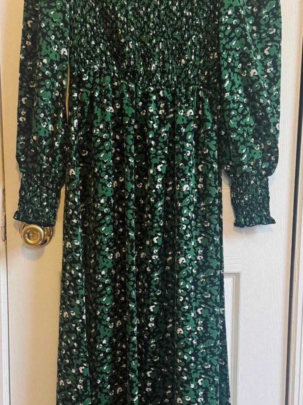 Floral Long Sleeve Maxi Dress in Green & Black Like New. Material Polyester.